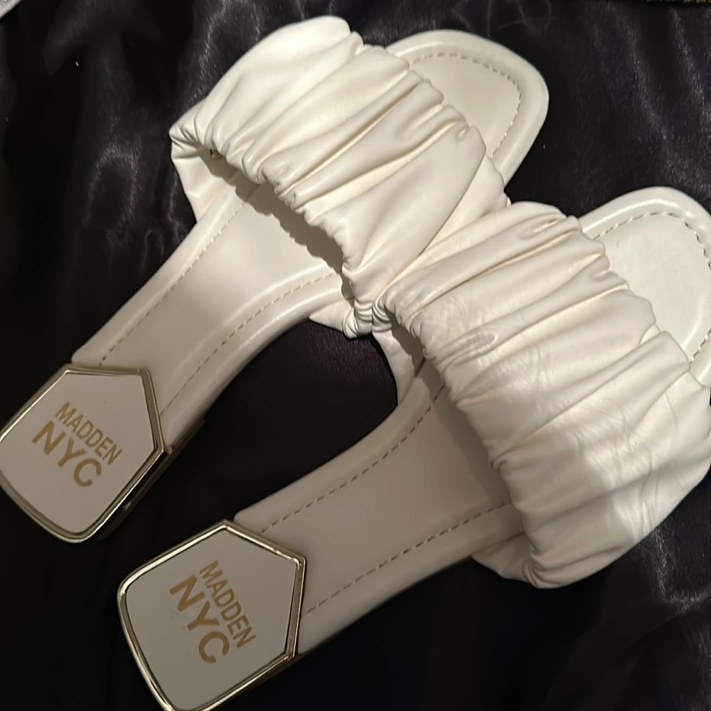 White size 8